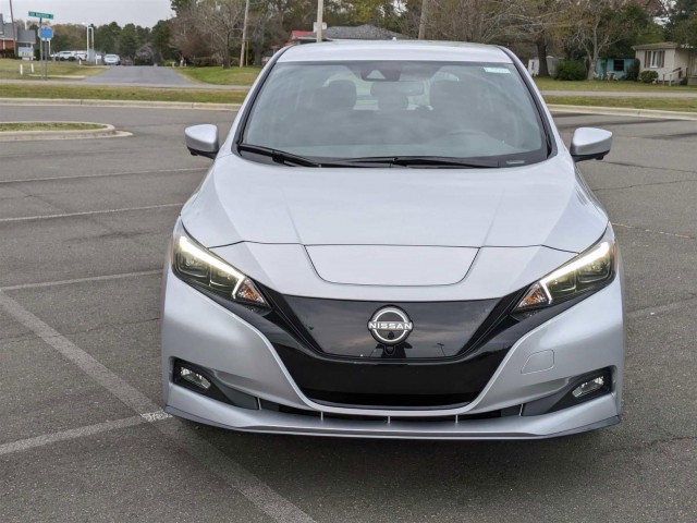 2024 Nissan LEAF