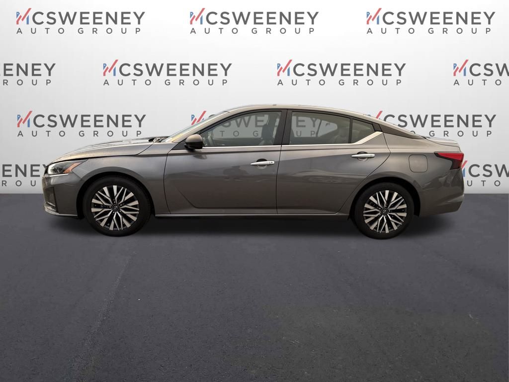 2024 Nissan Altima 2.5 SV photo 2