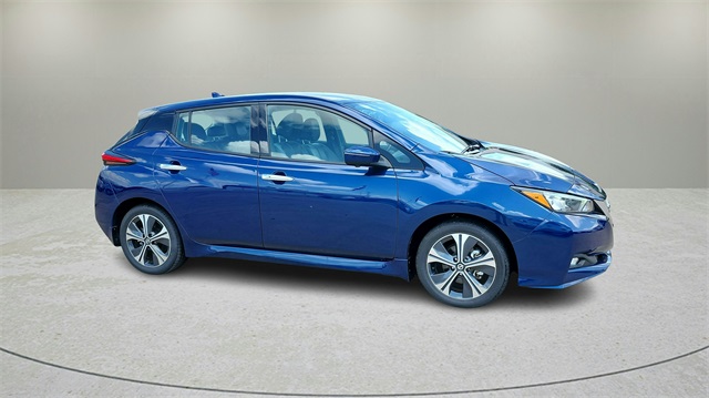 Used 2022 Nissan LEAF SL Plus with VIN 1N4BZ1DV3NC550962 for sale in Arlington, TX