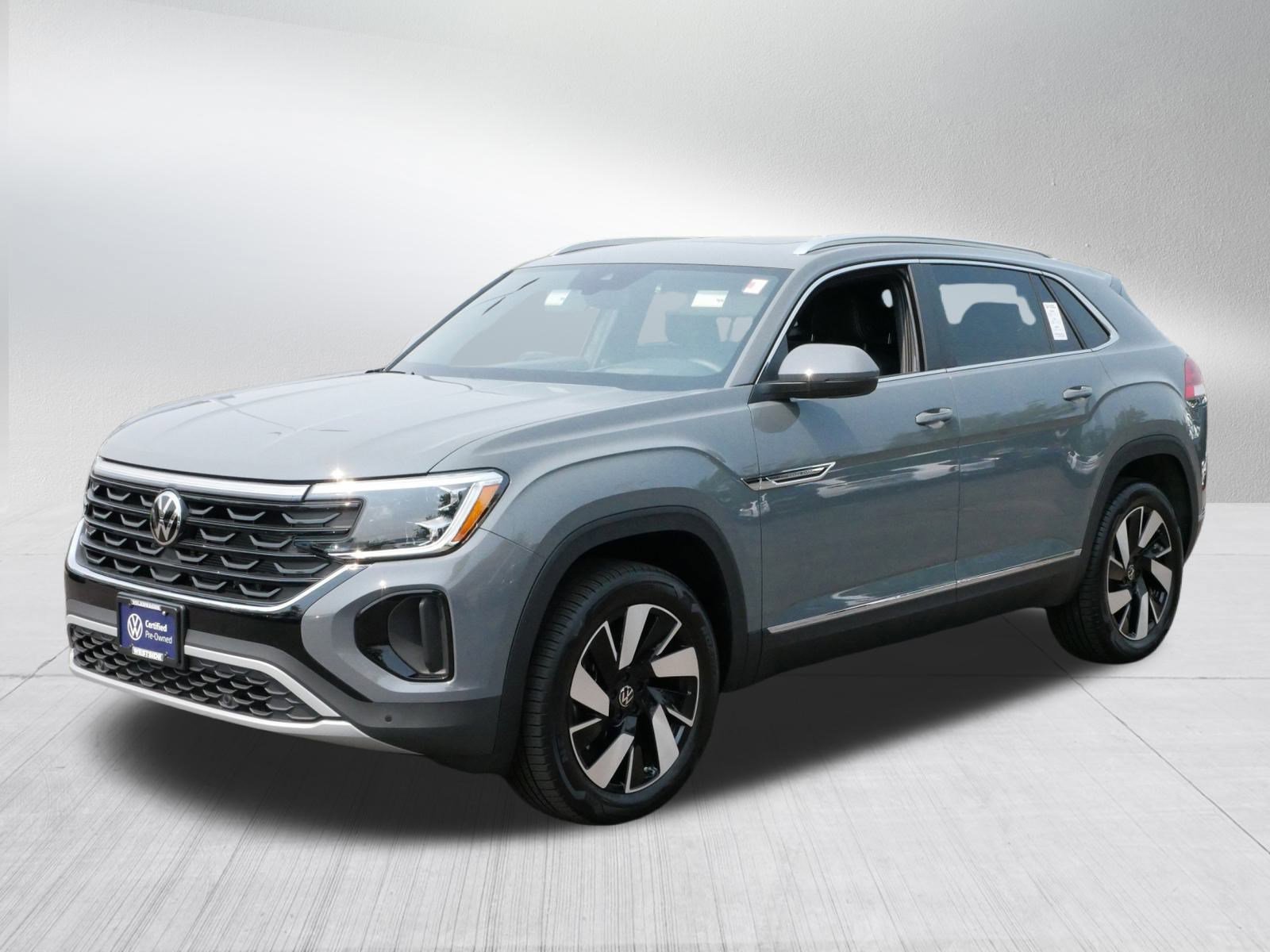 2025 Volkswagen Atlas Cross Sport SEL photo 3