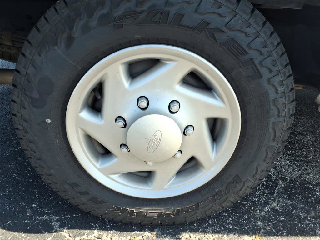 2013 Ford E-150 photo 18
