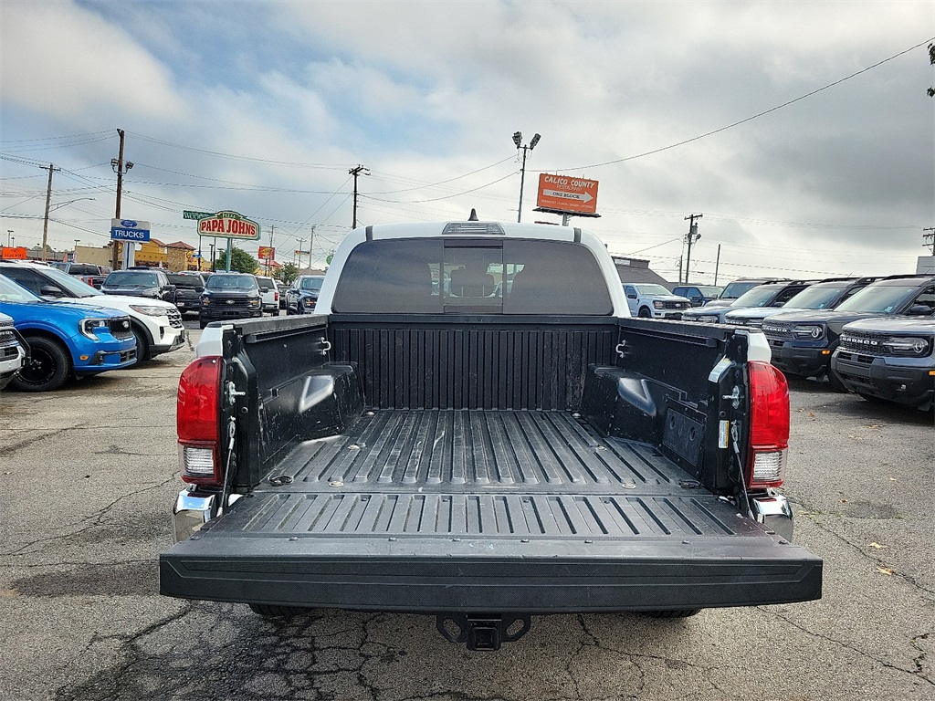 2023 Toyota Tacoma SR5 photo 8