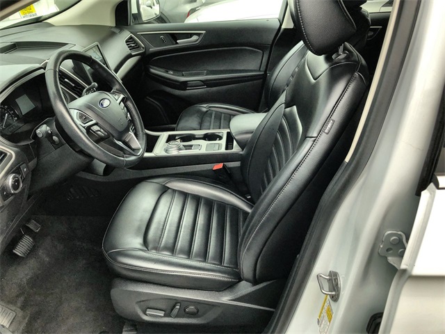 2024 Ford Edge SEL photo 4