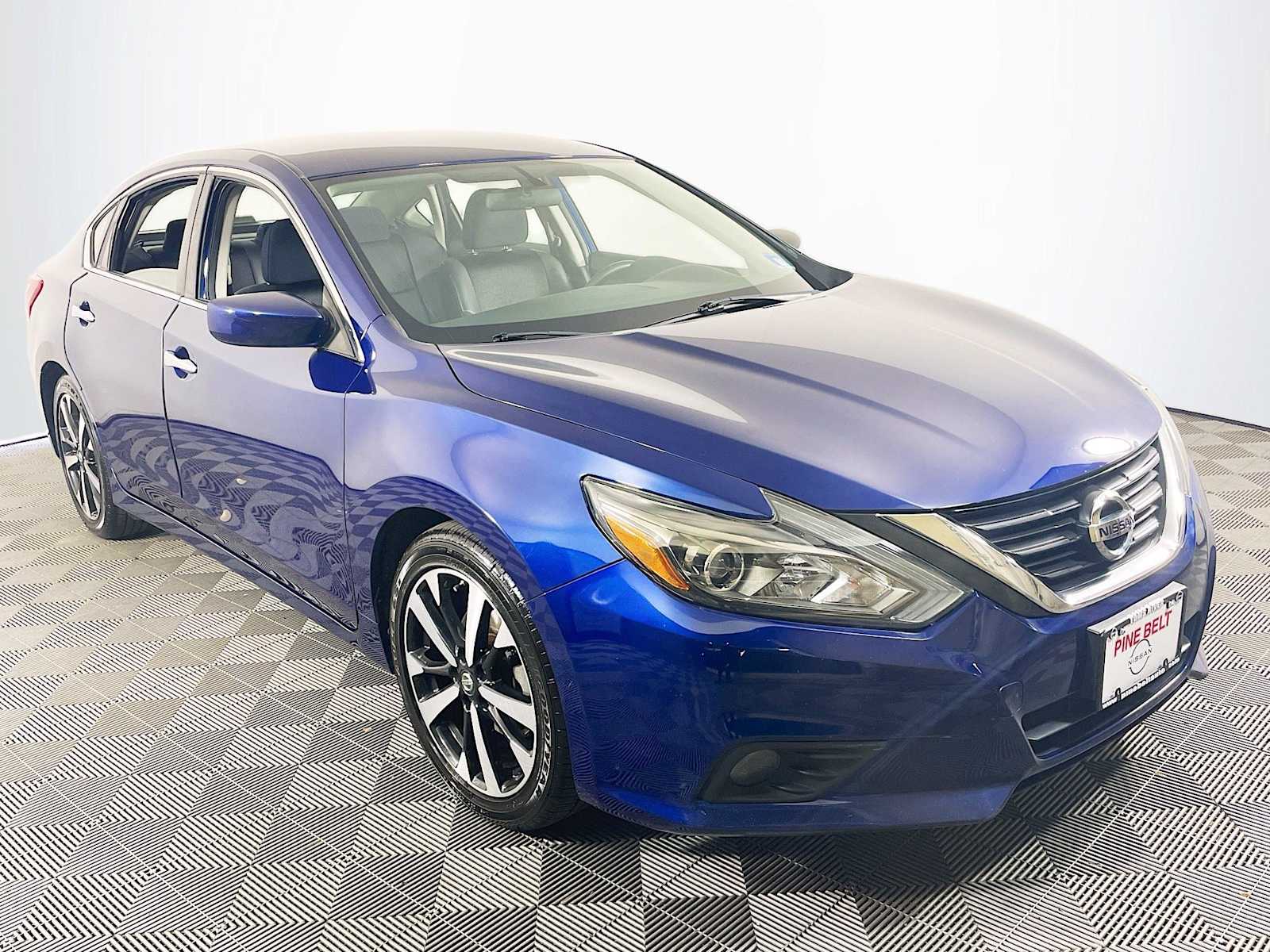2018 Nissan Altima 2.5 SR photo 3