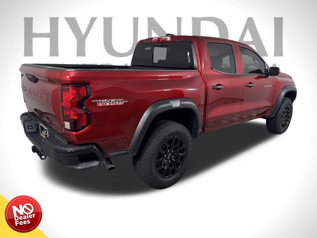 2025 Chevrolet Colorado Trail Boss photo 2