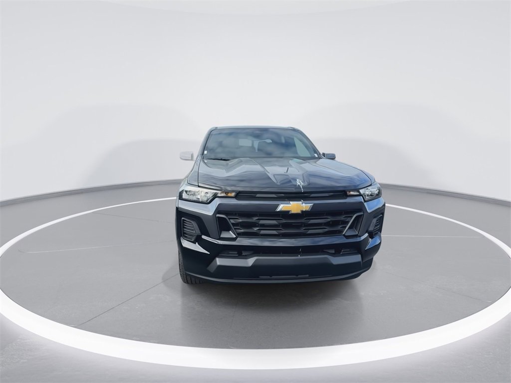 2025 Chevrolet Colorado Work Truck LT photo 3