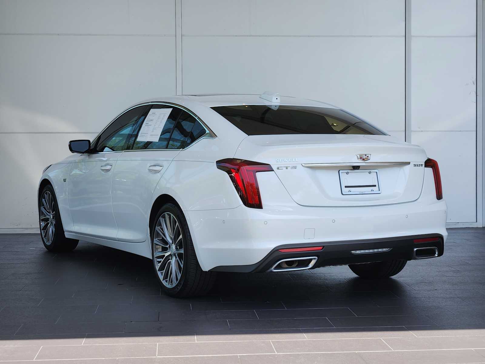2025 Cadillac CT5 Premium Luxury photo 4