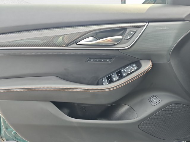 2025 Cadillac CT5 V photo 25