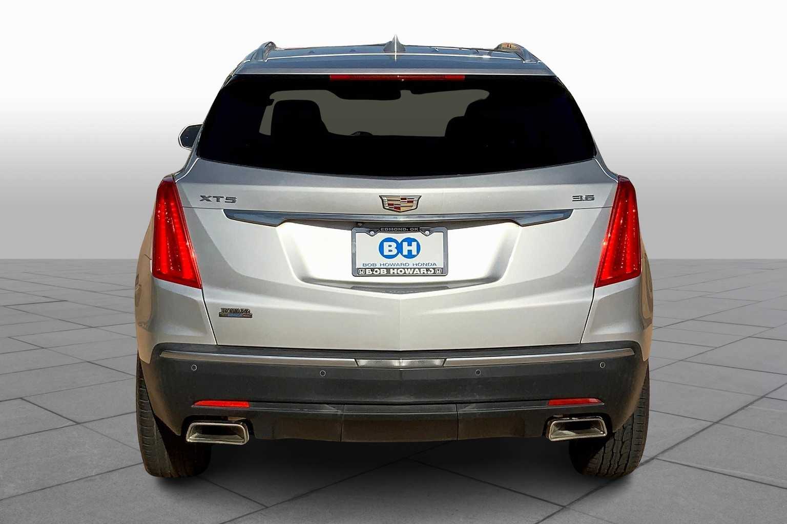 2017 Cadillac XT5 Luxury photo 4