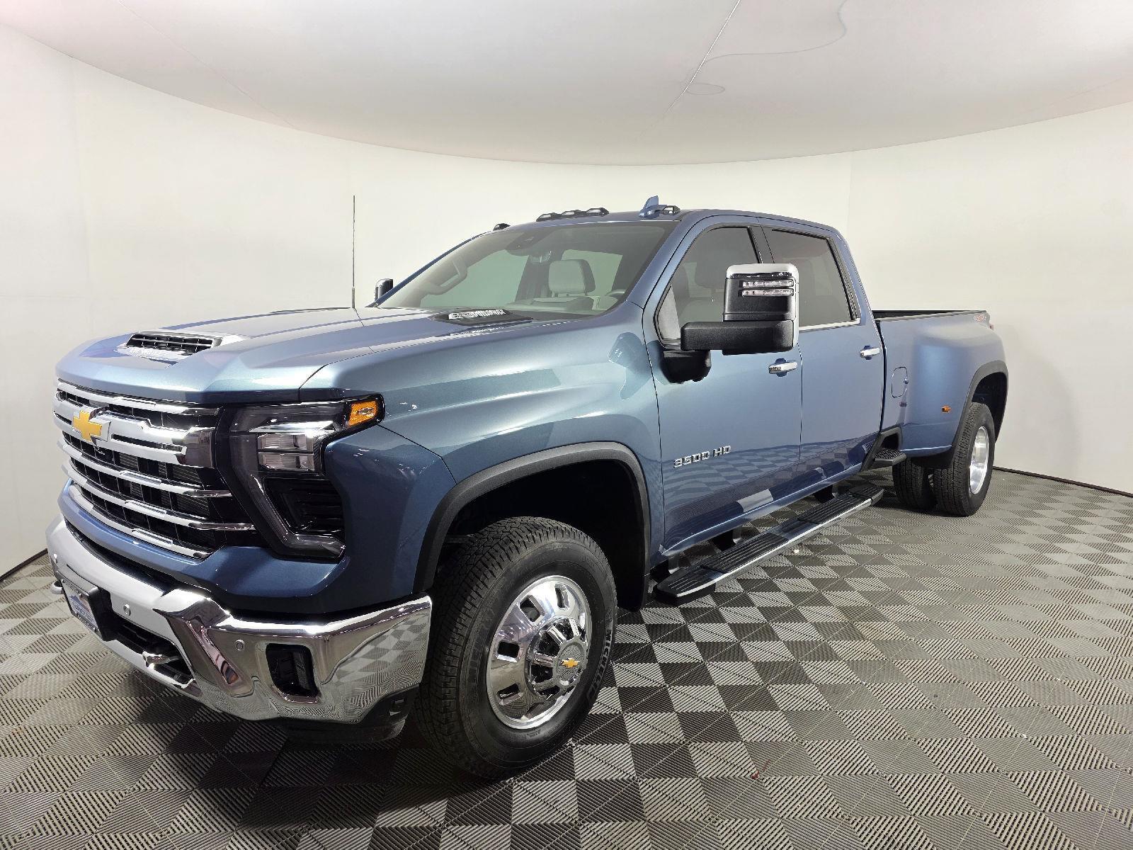 2025 Chevrolet Silverado 3500HD LTZ's photo