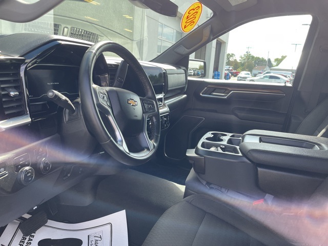 2023 Chevrolet Silverado 1500 LT photo 12