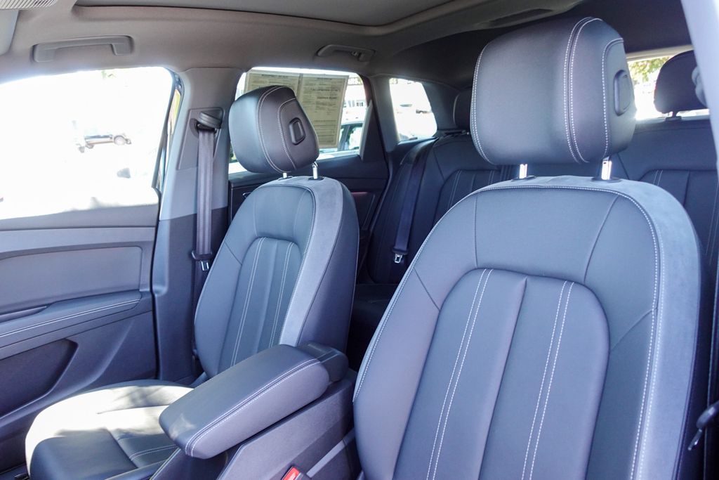 2023 Audi Q4 40 E-tron Premium Plus photo 10