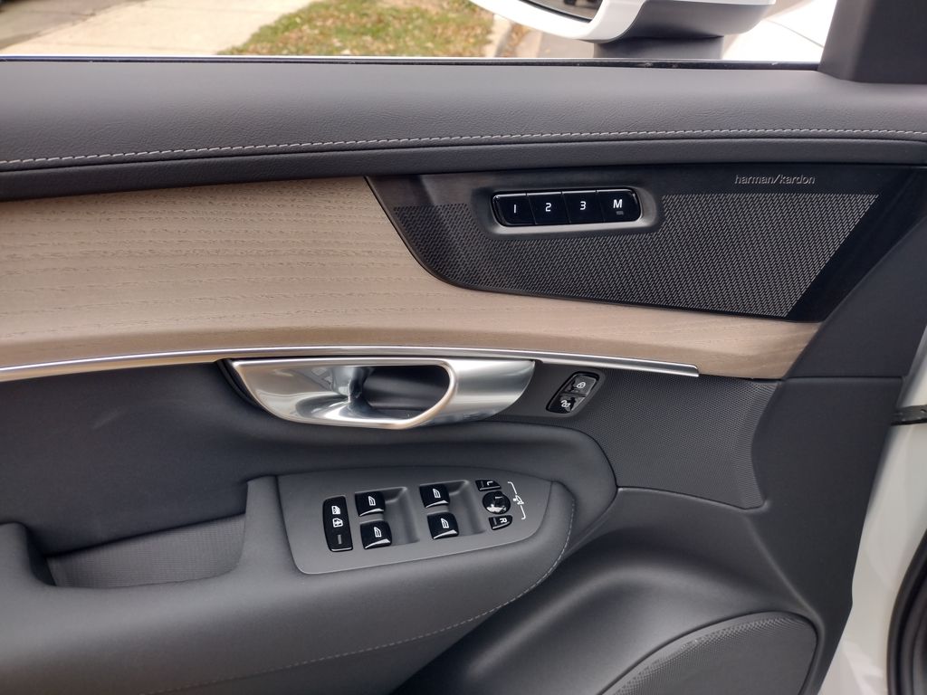 2026 VOLVO XC90 - Image 9