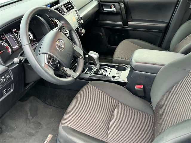 2024 Toyota 4Runner TRD Off-Road photo 24