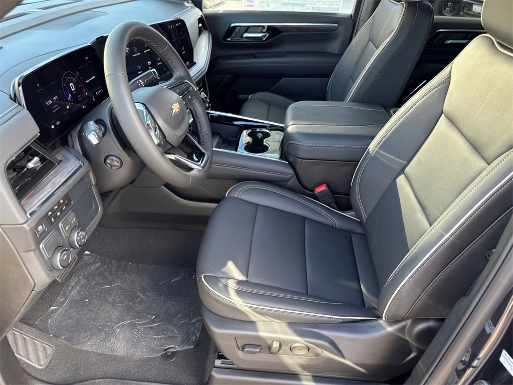 2025 Chevrolet Tahoe Premier photo 14