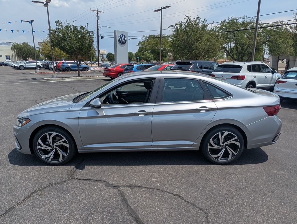 2025 Volkswagen Jetta 1.5T SEL photo 8