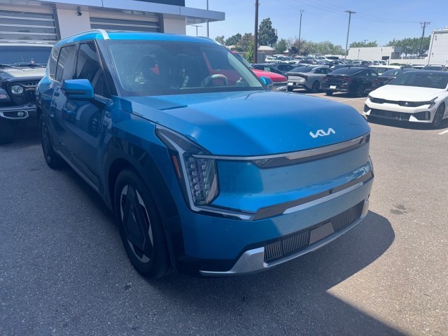 2025 Kia EV9 Land