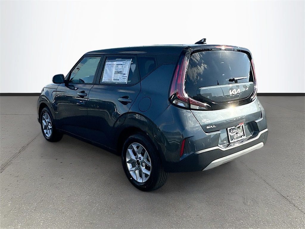 2025 Kia Soul LX S photo 2