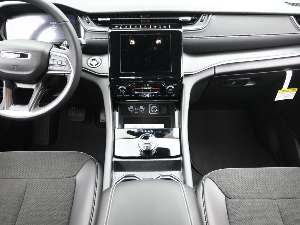 2025 Jeep Grand Cherokee Altitude X photo 11