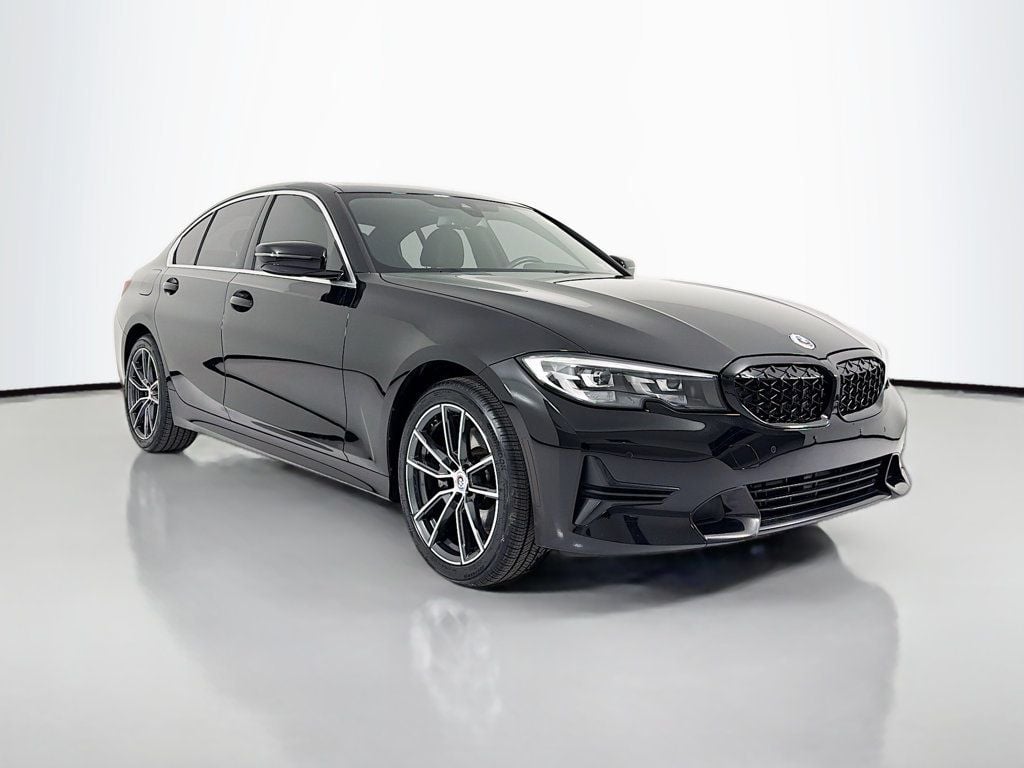 2019 BMW 3 Series 330i's photo