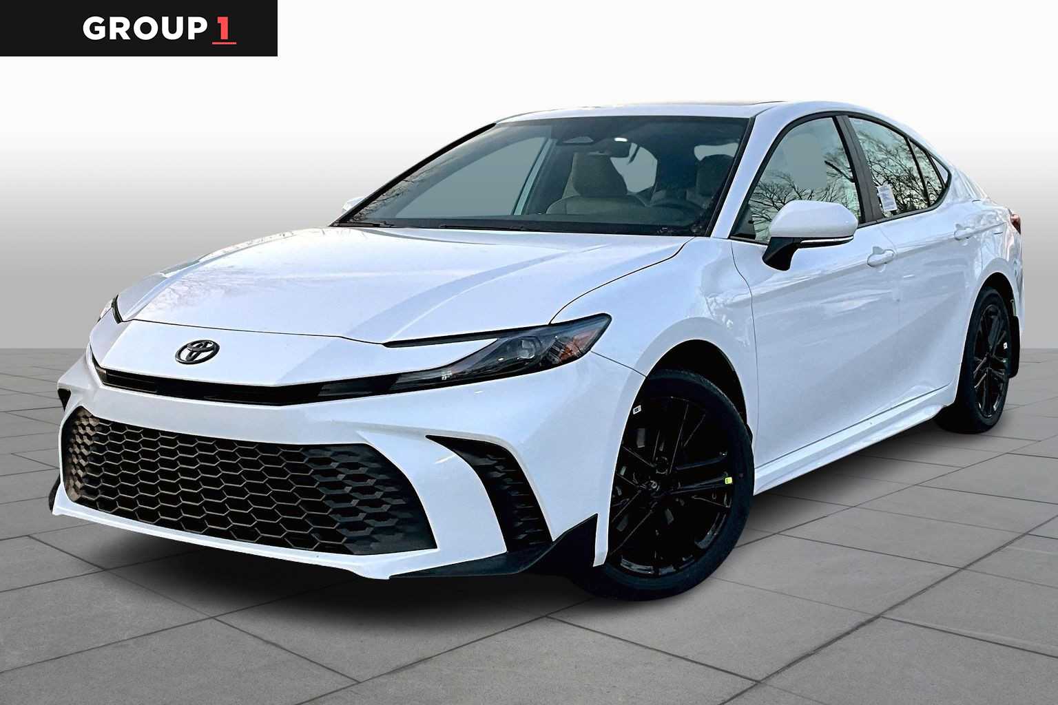 2026 Toyota Camry SE's photo