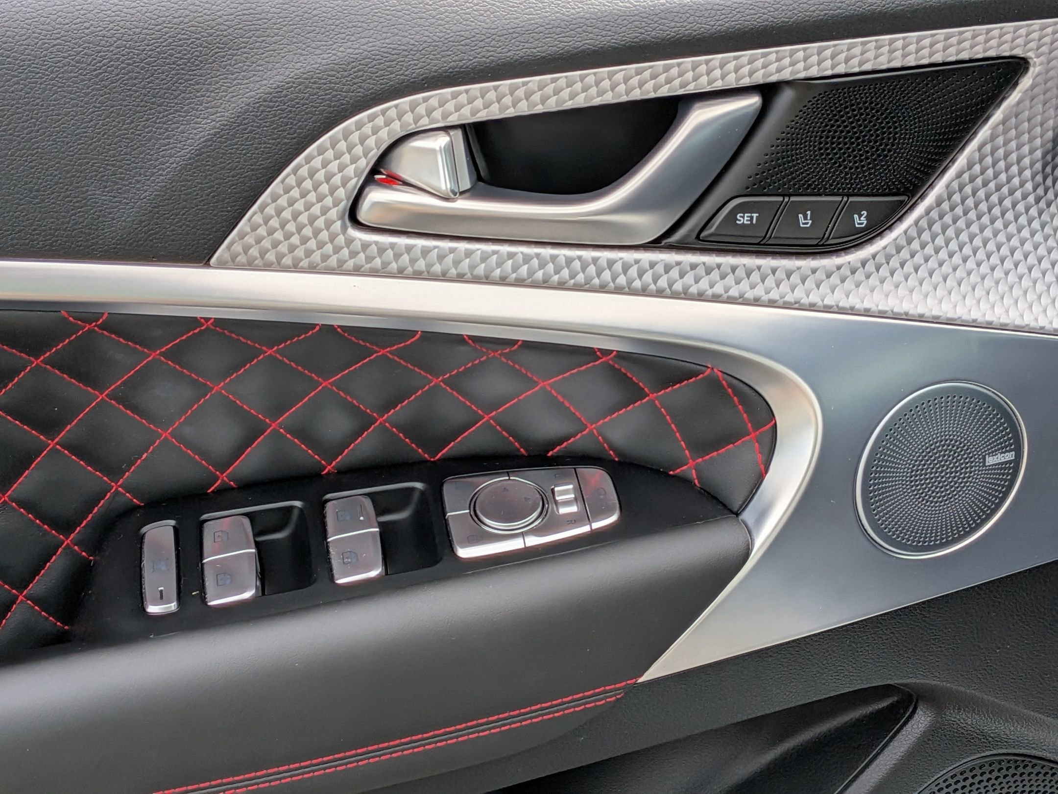 2023 Genesis G70 3.3T Sport Prestige photo 13