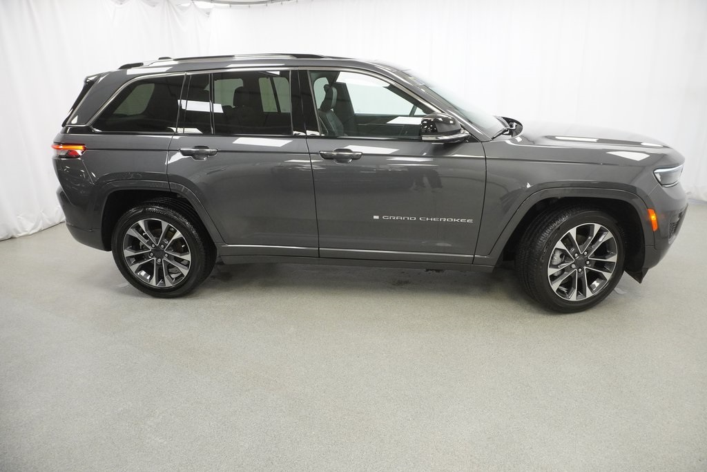2024 Jeep Grand Cherokee Overland photo 6