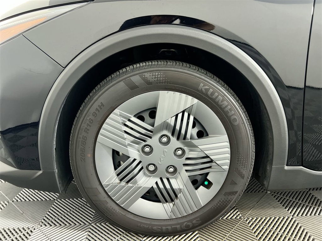 2025 Kia K4 LX photo 12