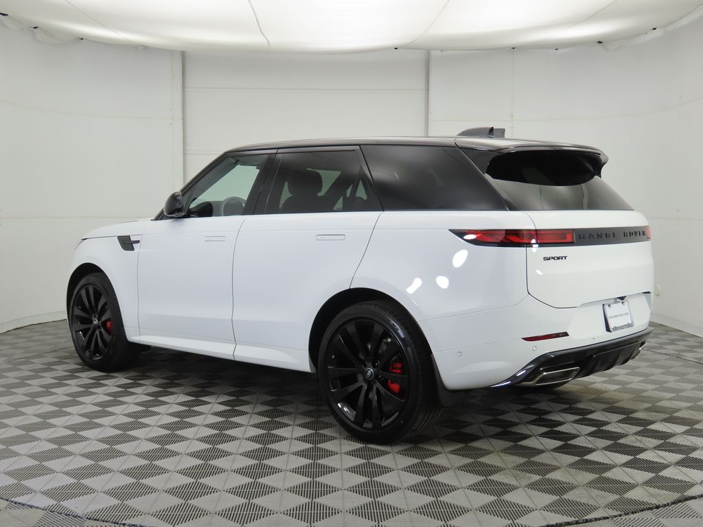 2025 Land Rover Range Rover Sport SE photo 4