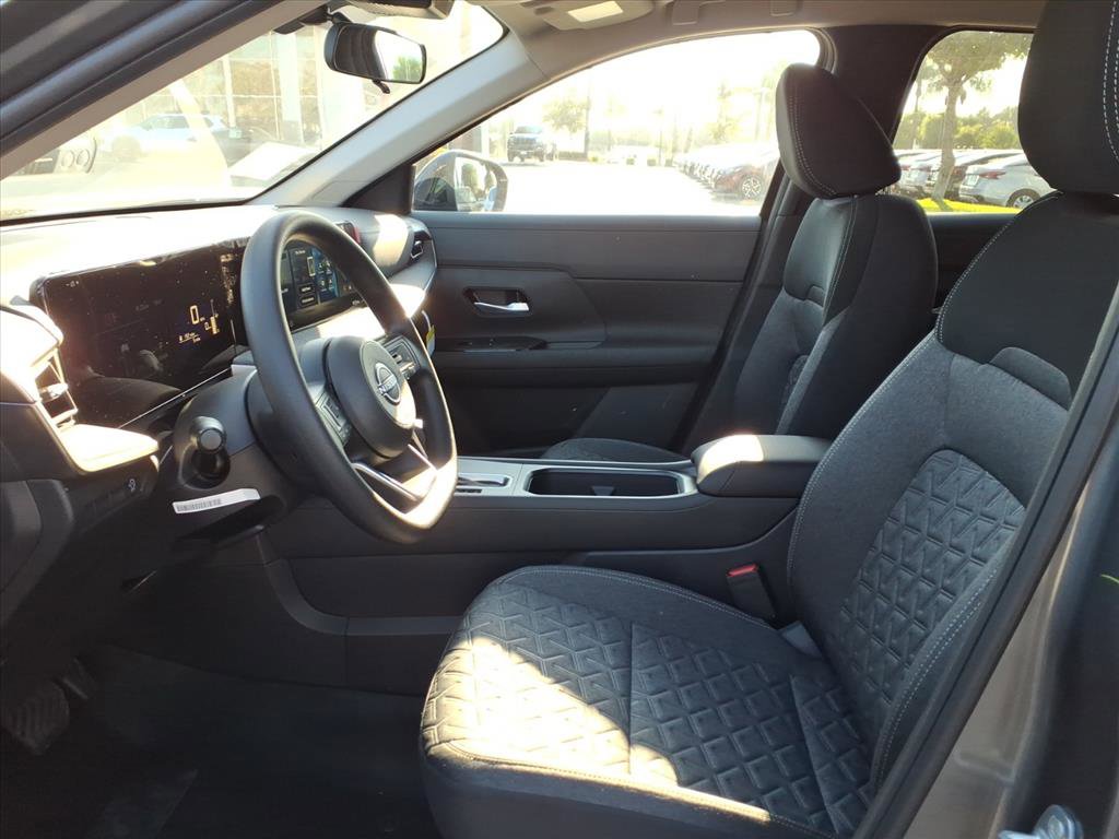 2026 Nissan Kicks SV photo 7