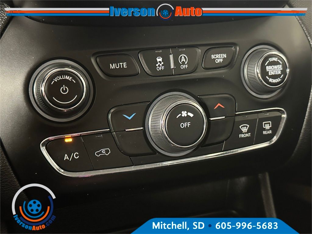 2021 Jeep Cherokee Latitude Lux photo 20
