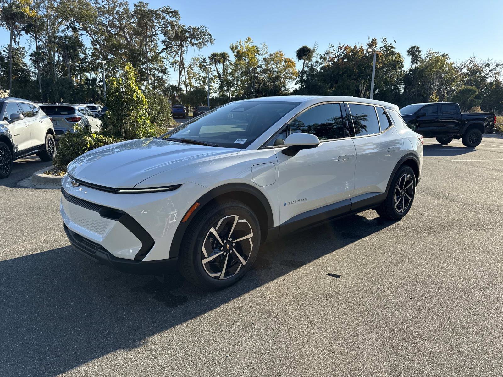 2026 Chevrolet Equinox EV 1LT photo 4