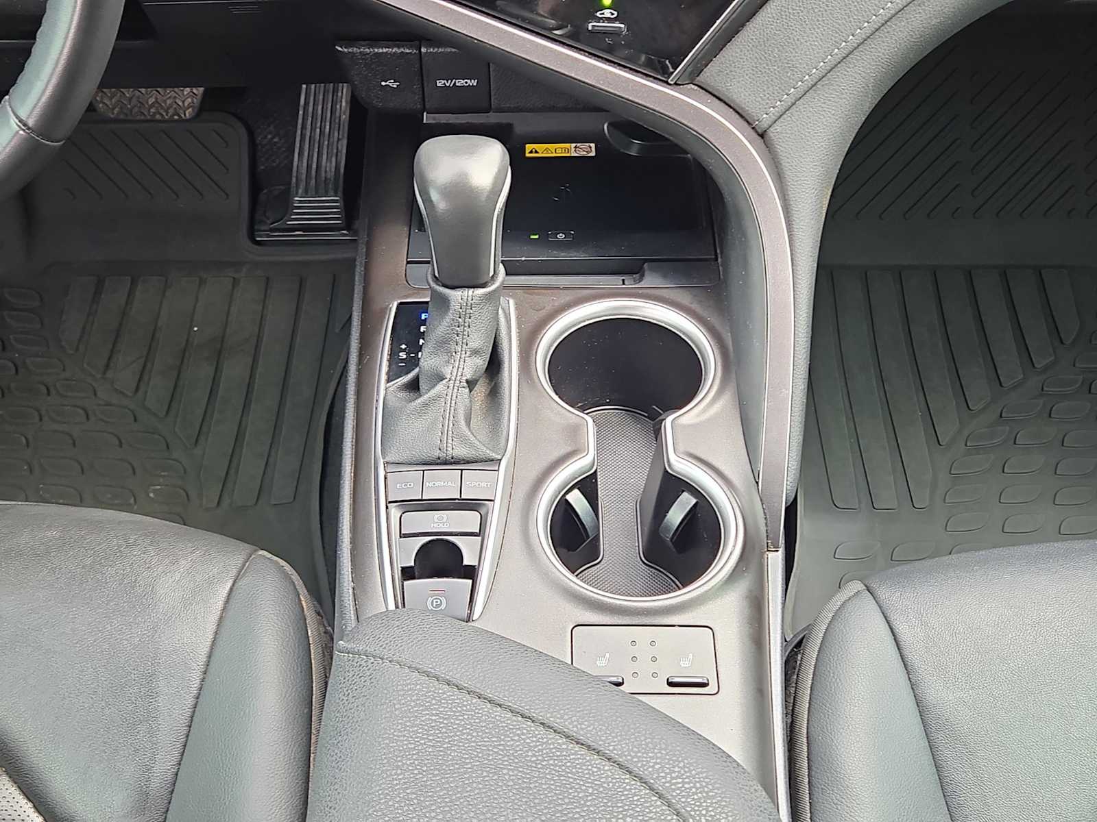 2024 Toyota Camry XLE photo 15