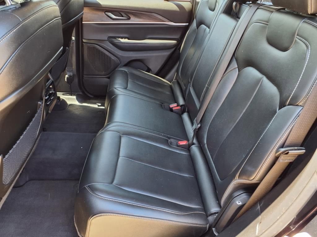 2023 Jeep Grand Cherokee Limited photo 9