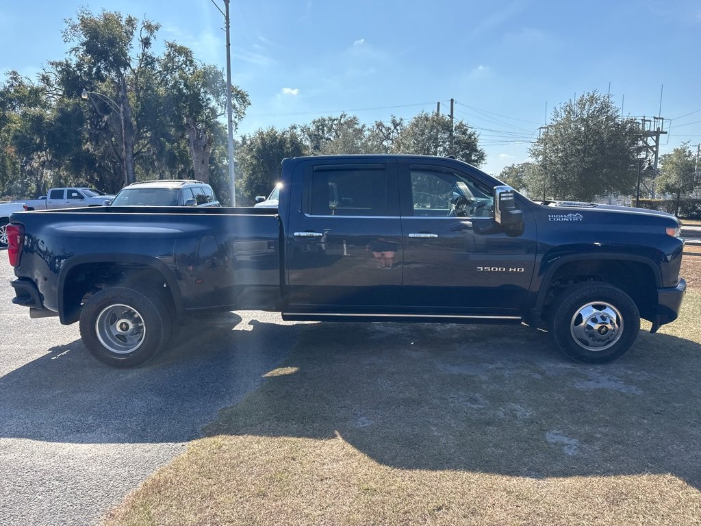 2022 Chevrolet Silverado 3500HD High Country photo 3