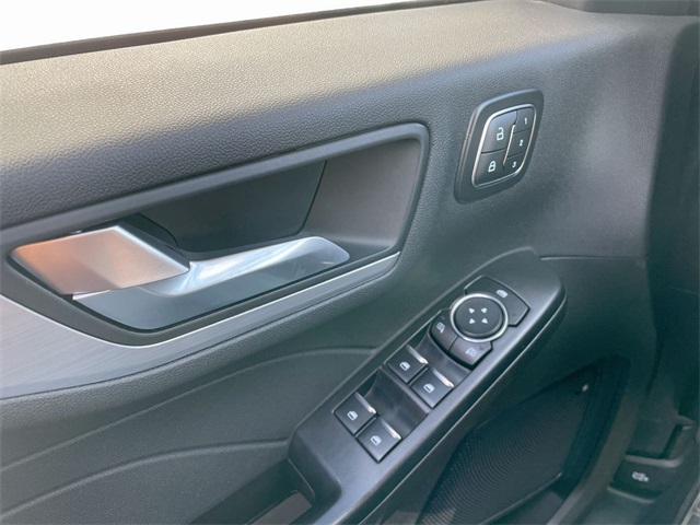 2024 Ford Escape Platinum photo 4