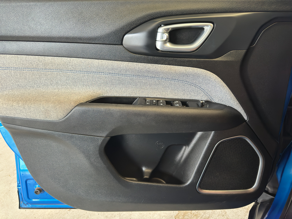 2022 Jeep Compass Latitude photo 14