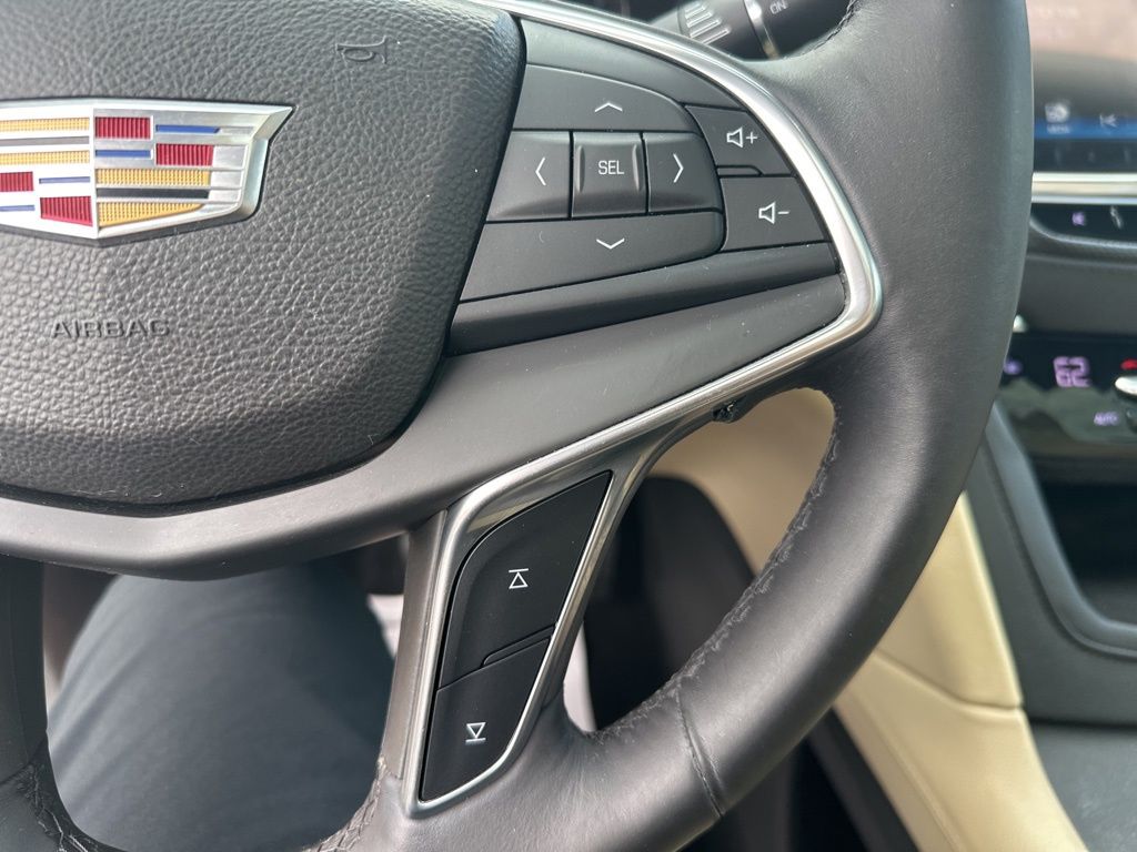 2017 Cadillac XT5 Luxury photo 19