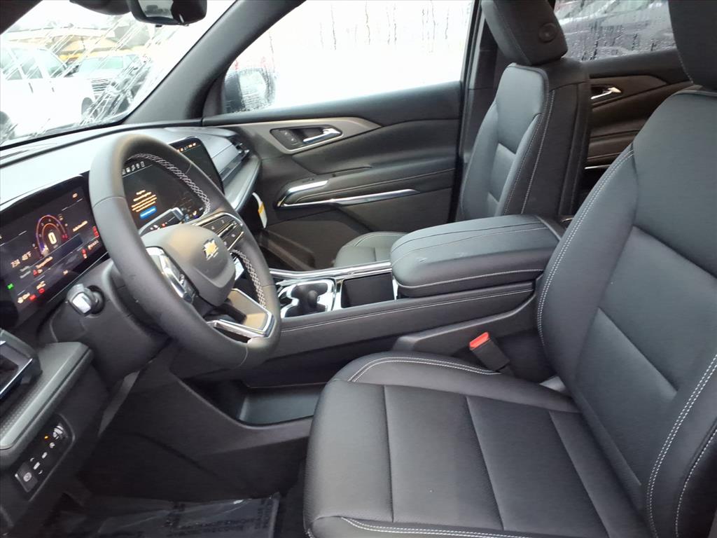 2026 Chevrolet Traverse photo 3