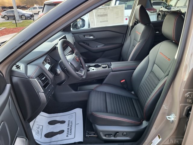 2026 Nissan Rogue SV photo 10