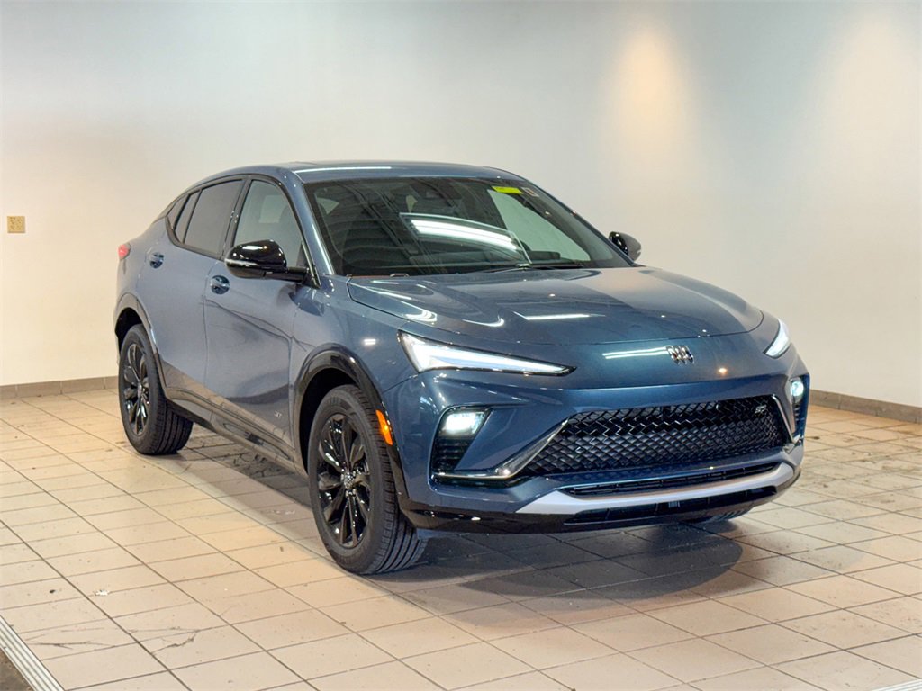 2025 Buick Envista ST photo 2
