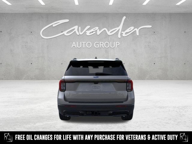 2025 Ford Explorer ST-Line photo 5