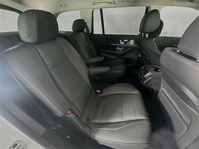 2026 Mercedes Benz GLS 450 4MATIC photo 27