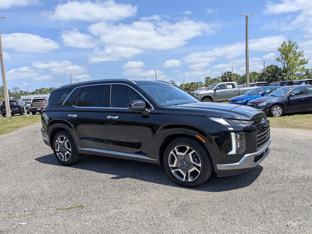 2024 Hyundai Palisade Limited photo 2