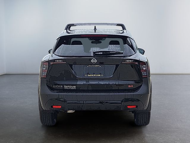 2025 Nissan Kicks SR photo 4
