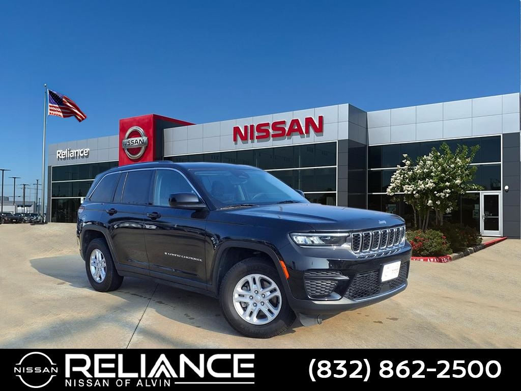 2023 Jeep Grand Cherokee Laredo's photo