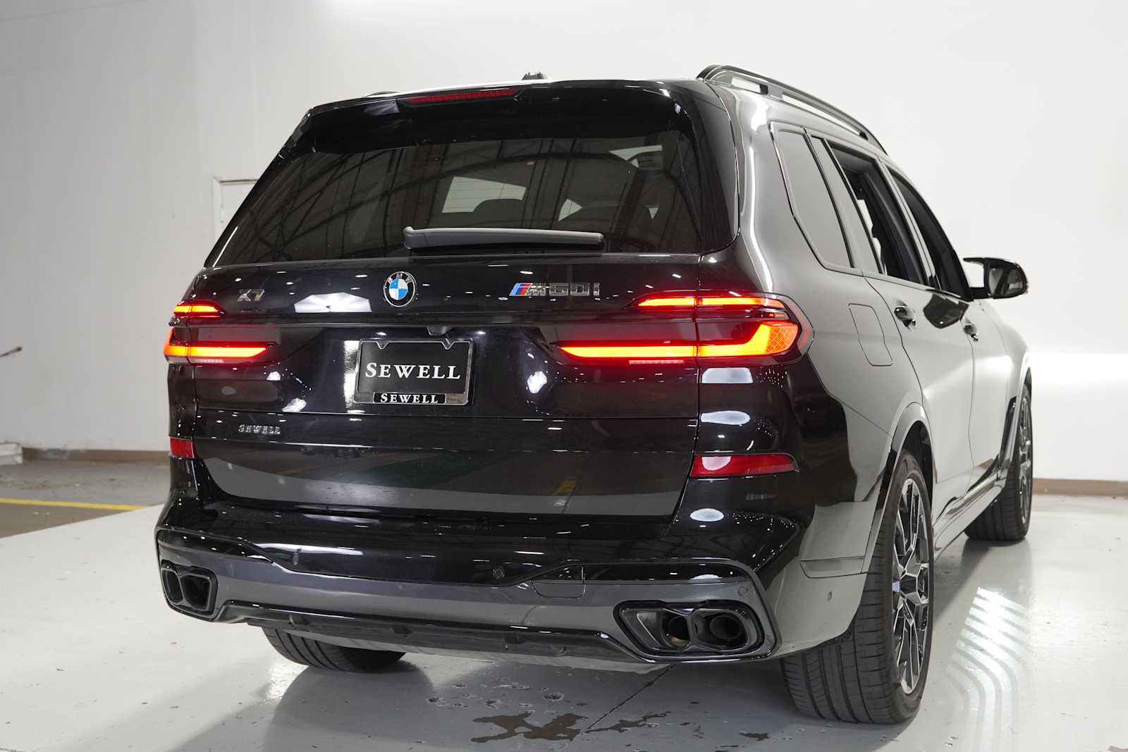 2025 Bmw X7 M60i photo 4