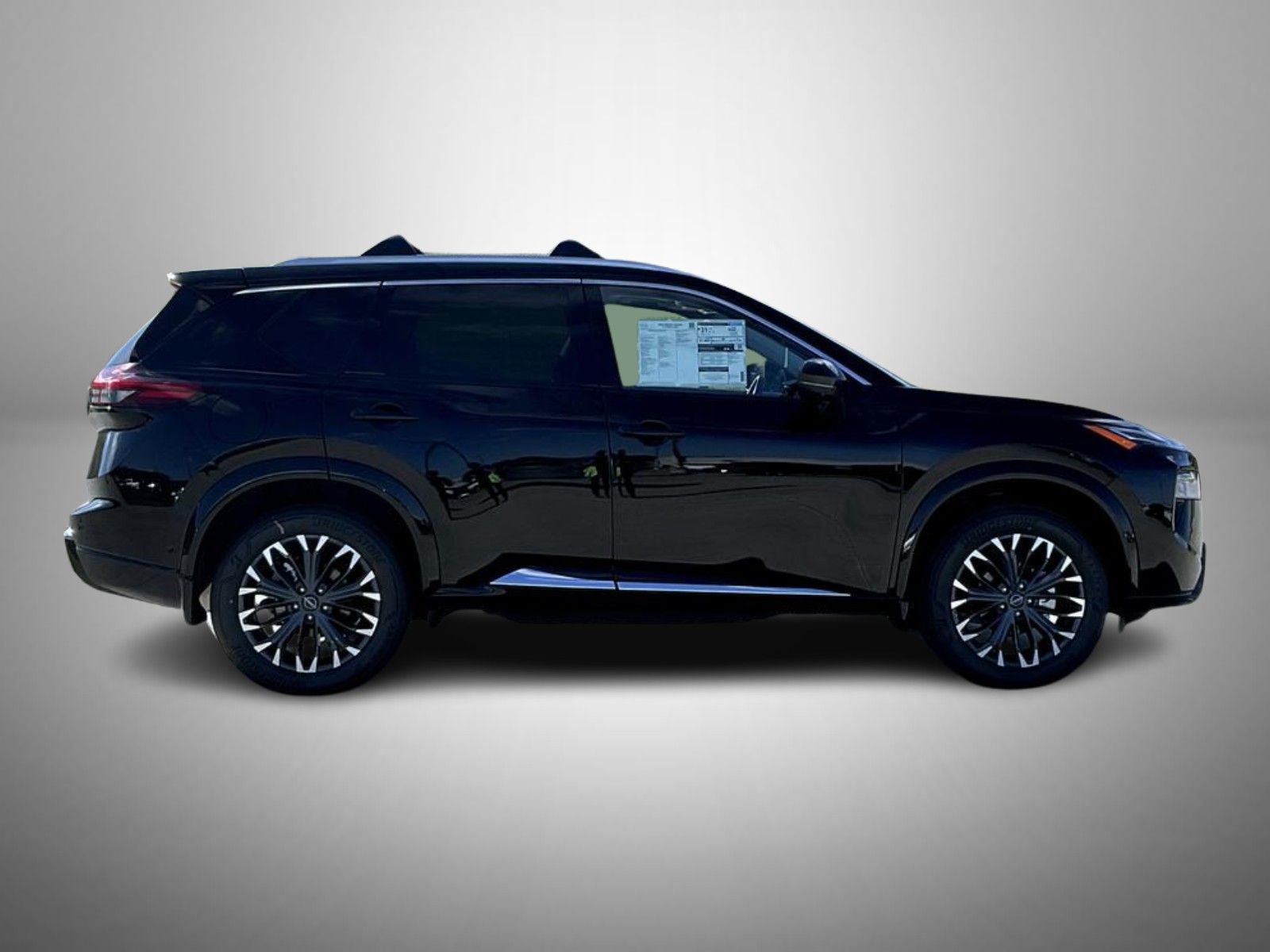 2026 Nissan Rogue Platinum photo 4