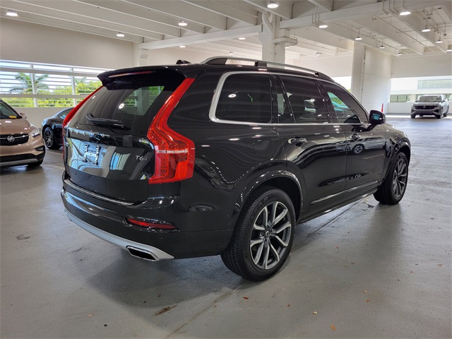 2019 Volvo XC90 T6 Momentum photo 7
