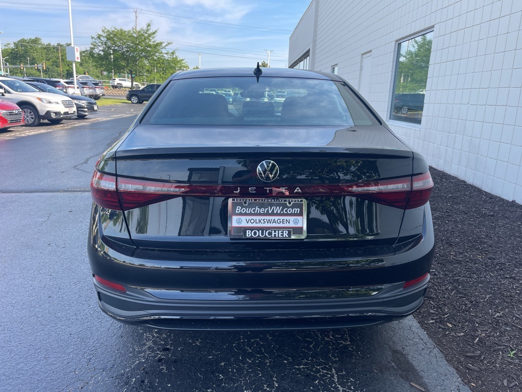 2025 Volkswagen Jetta 1.5T Sport photo 3